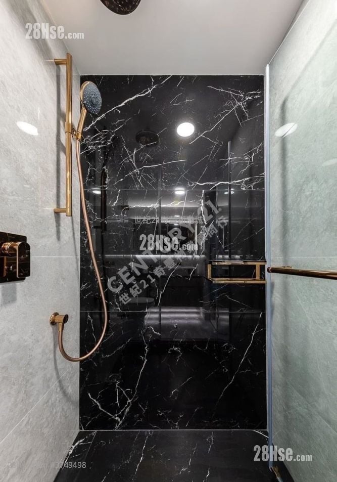 Festival City Sell 3 Bedrooms , 2 Bathrooms 688 ft²