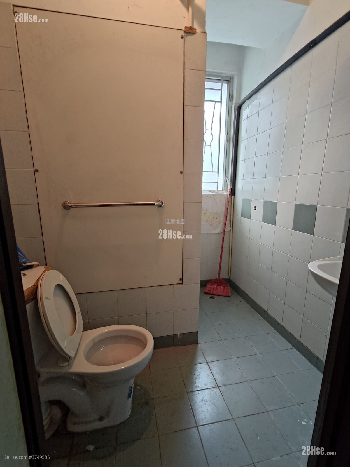 My Loft Sell 1 Toilet