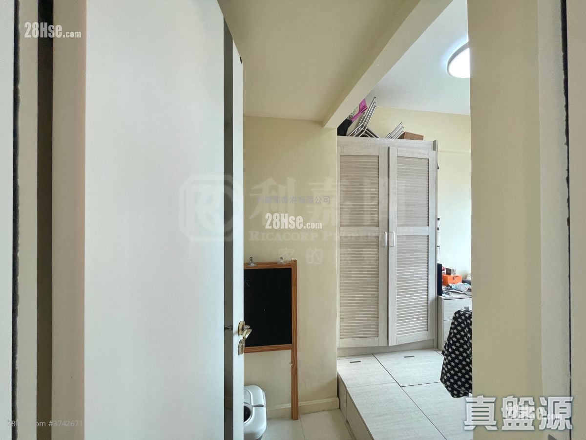 緻藍天 售盤 3 房 , 3 浴室 793 平方呎