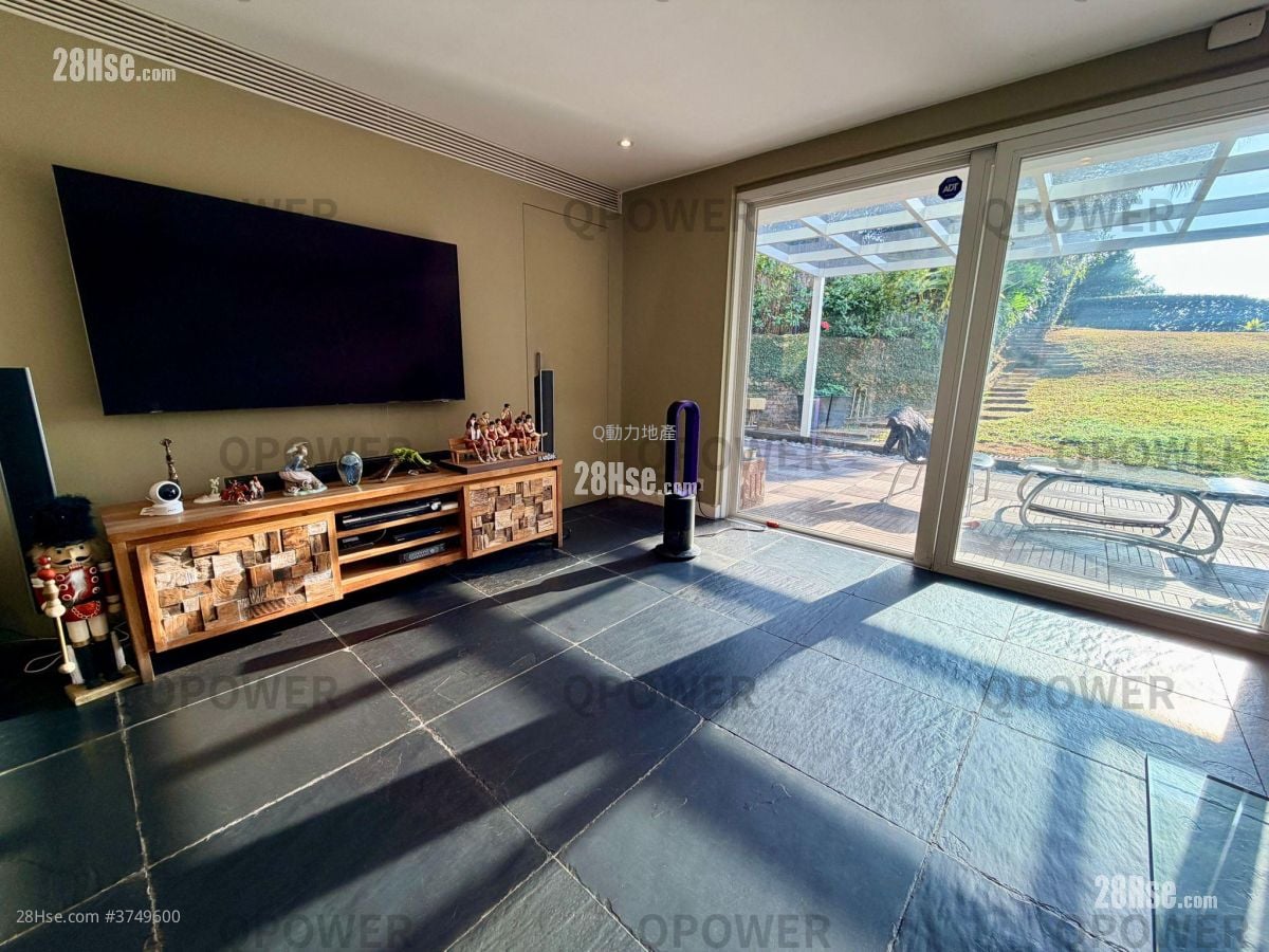 Tso Wo Hang Sell 4 Bedrooms