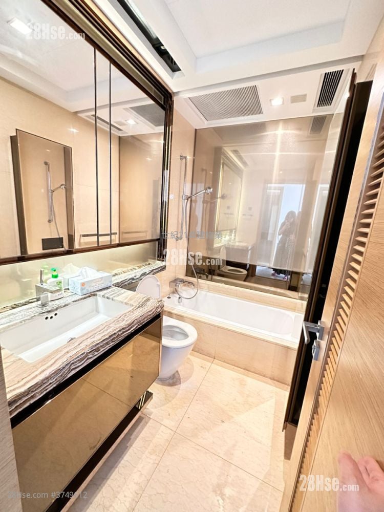 天玺 租盘 4 房 , 2 浴室 1,443 平方尺