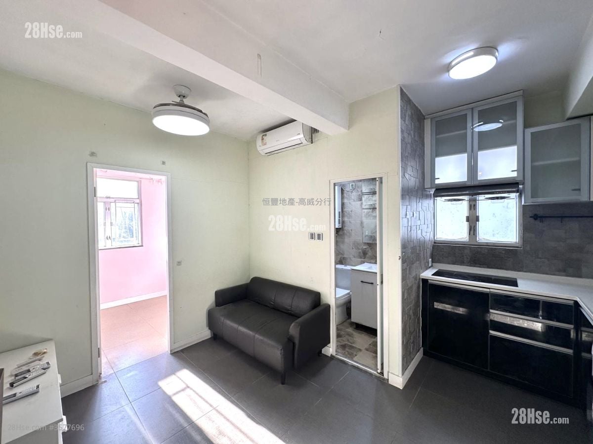 Kin Yip Building Sell 1 Bedroom , 1 Bathroom 257 ft²