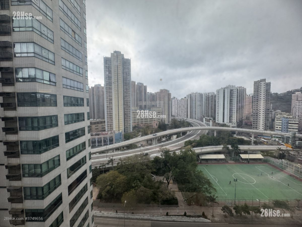 Seaview Plaza Sell 4 Bedrooms , 2 Toilets