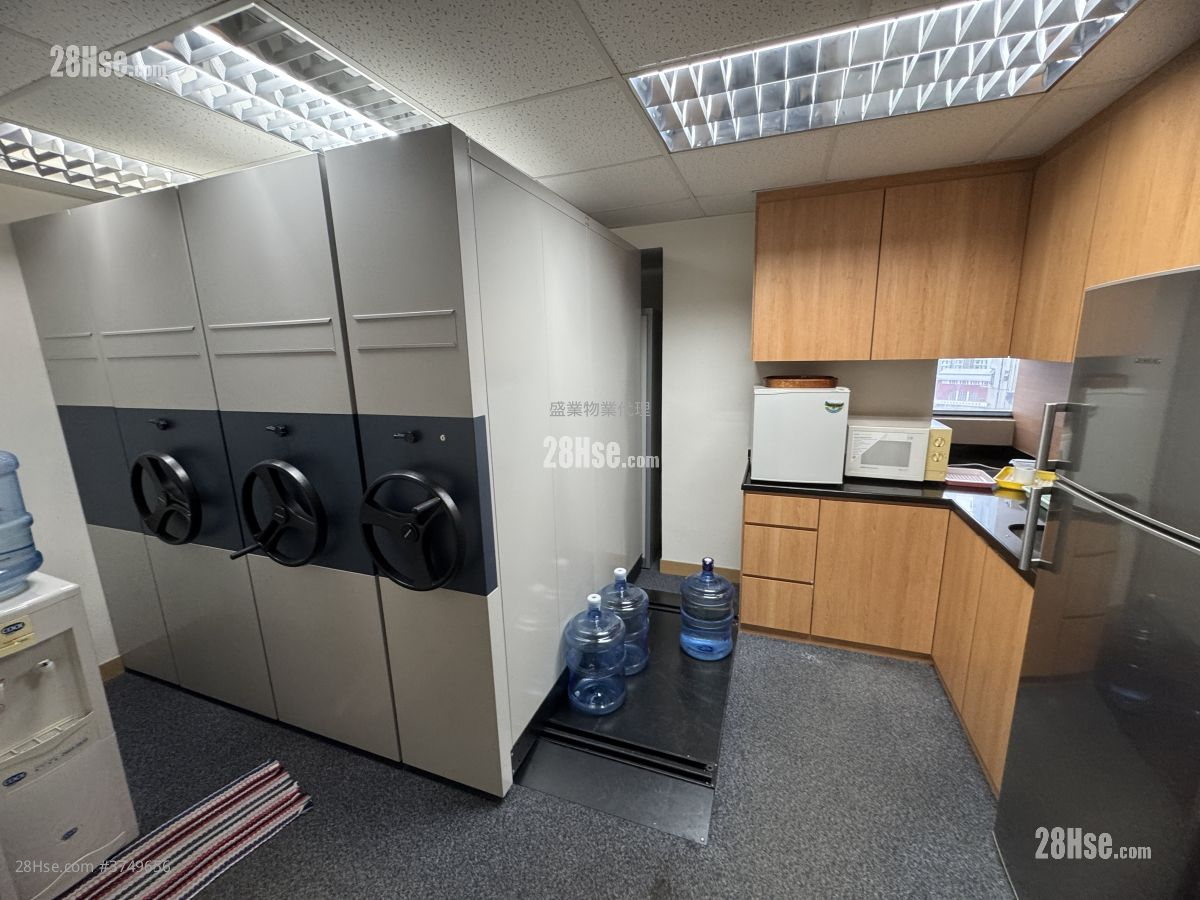 Seaview Plaza Sell 4 Bedrooms , 2 Toilets