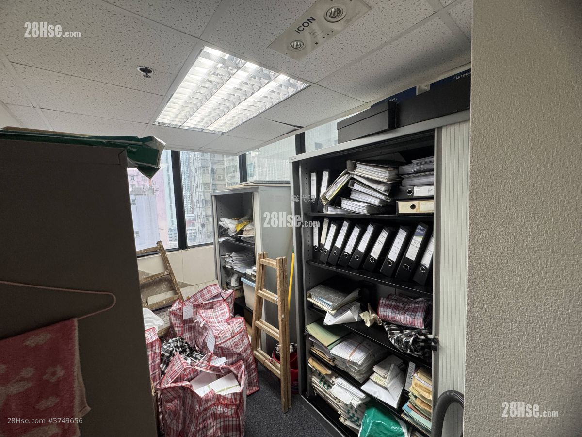 Seaview Plaza Sell 4 Bedrooms , 2 Toilets