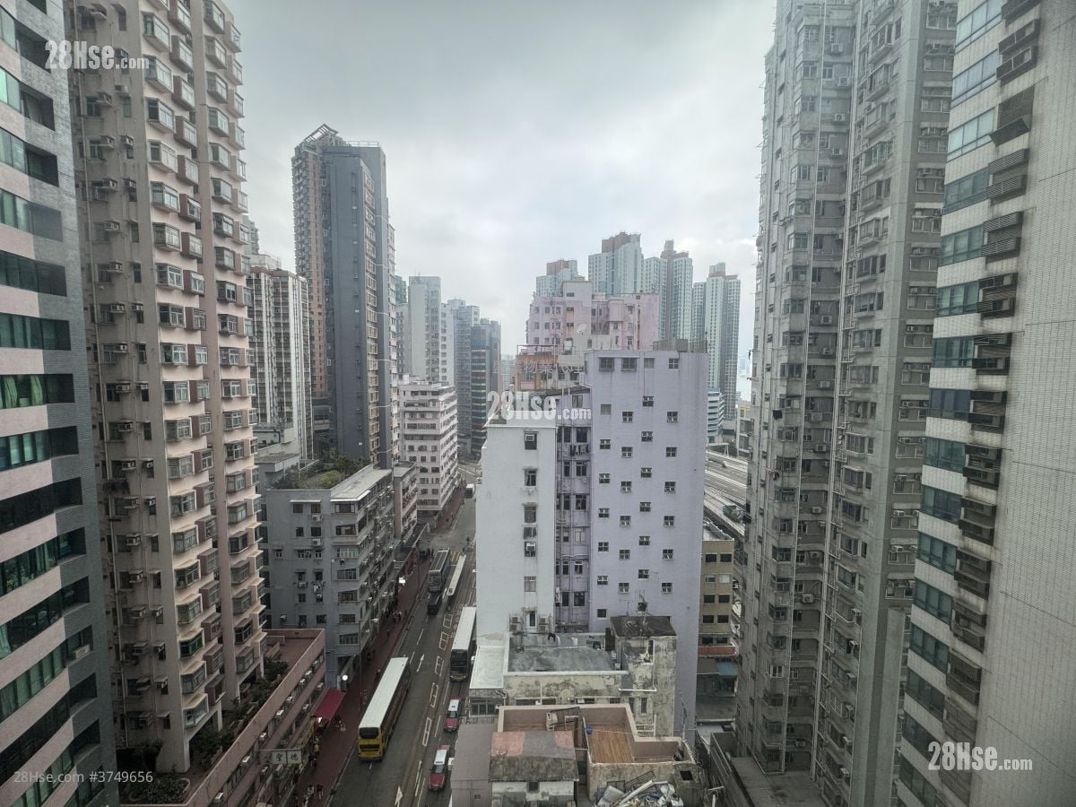 Seaview Plaza Sell 4 Bedrooms , 2 Toilets