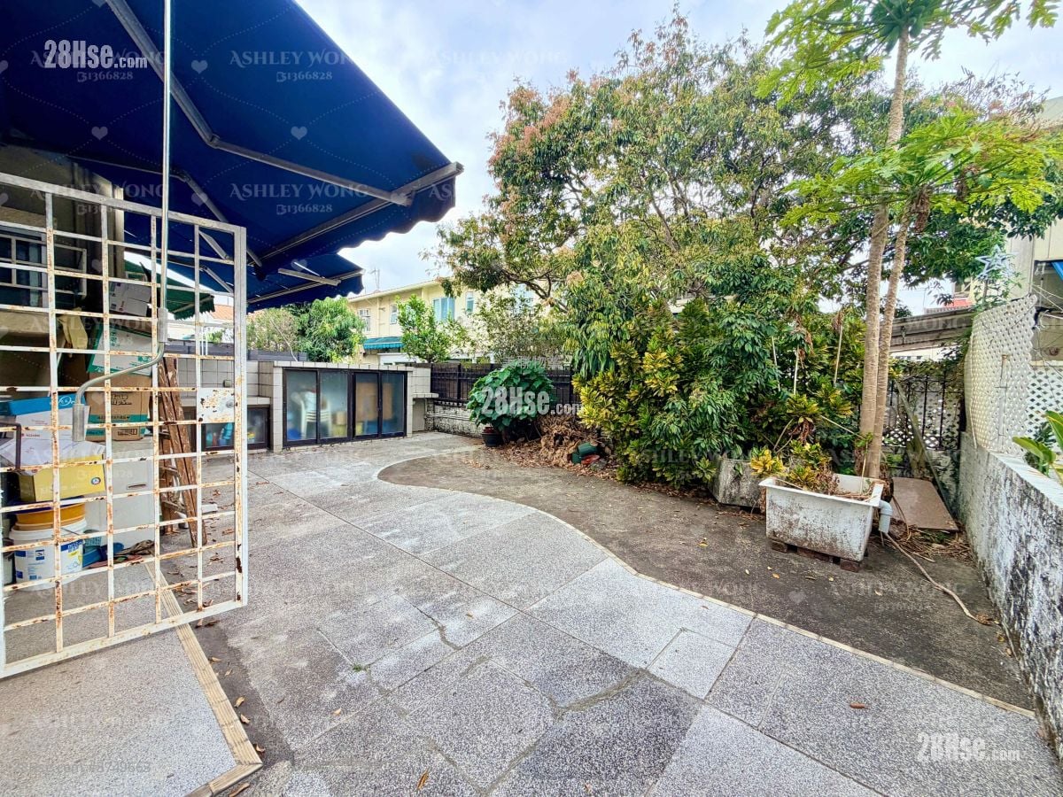 Fairview Park Sell 3 Bedrooms , 2 Bathrooms 891 ft²