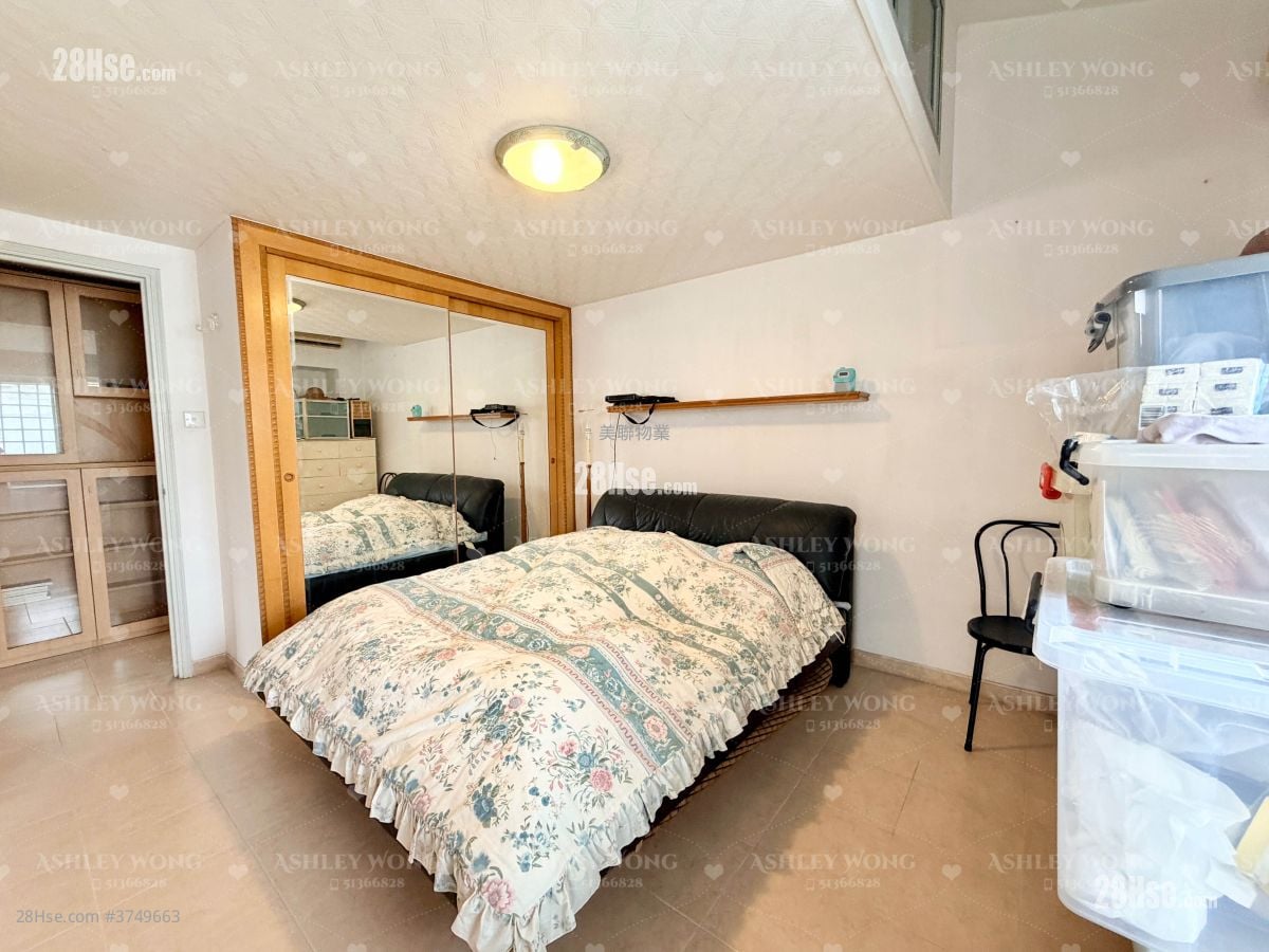 Fairview Park Sell 3 Bedrooms , 2 Bathrooms 891 ft²