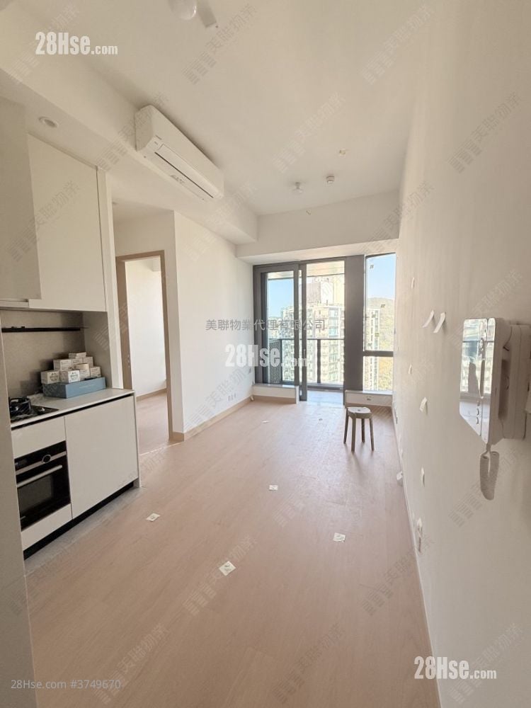 Seasons Place Sell 2 Bedrooms 437 ft²