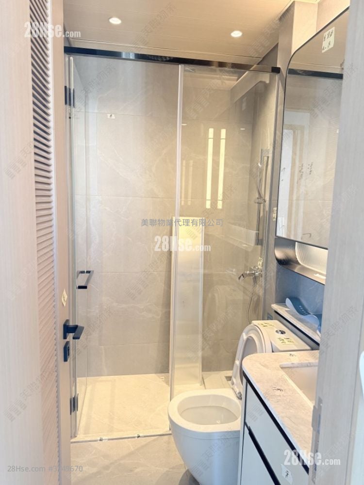 Seasons Place Sell 2 Bedrooms 437 ft²