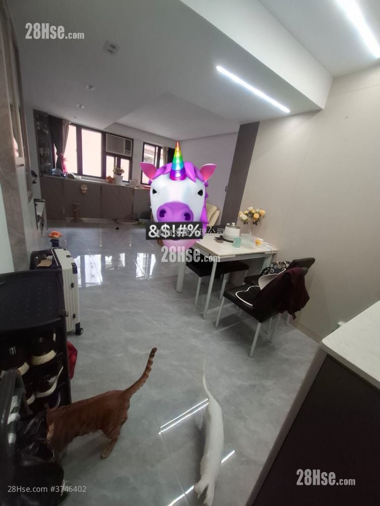 Shung Chi House Rental 4 Bedrooms , 2 Bathrooms 743 ft²