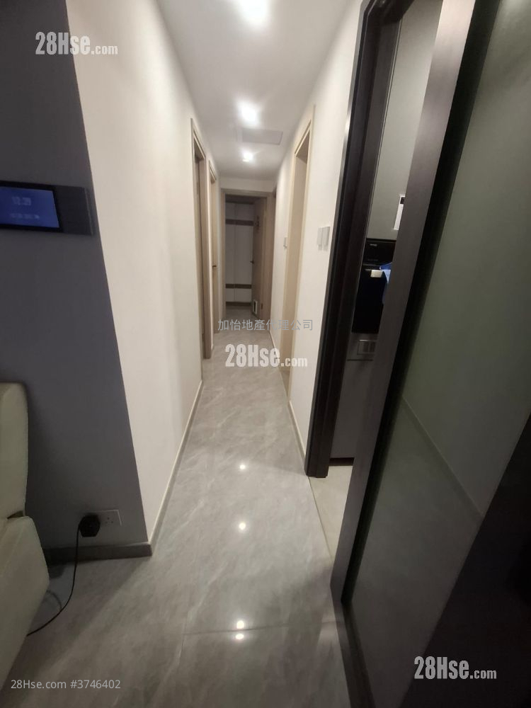Shung Chi House Rental 4 Bedrooms , 2 Bathrooms 743 ft²