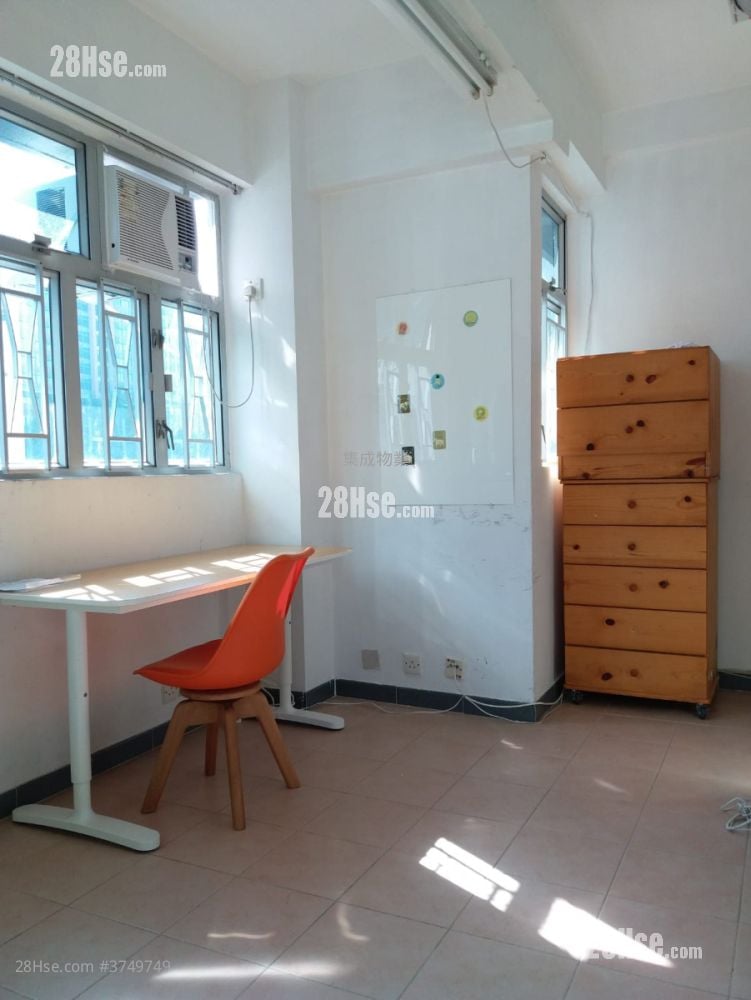 Poga Building Sell Studio , 1 Bathroom 182 ft²