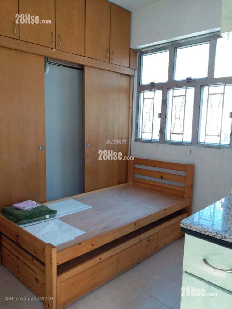 Poga Building Sell Studio , 1 Bathroom 182 ft²