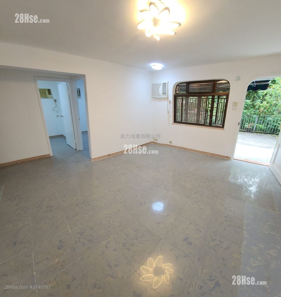 Tai Wai New Village Sell 3 Bedrooms , 1 Bathroom