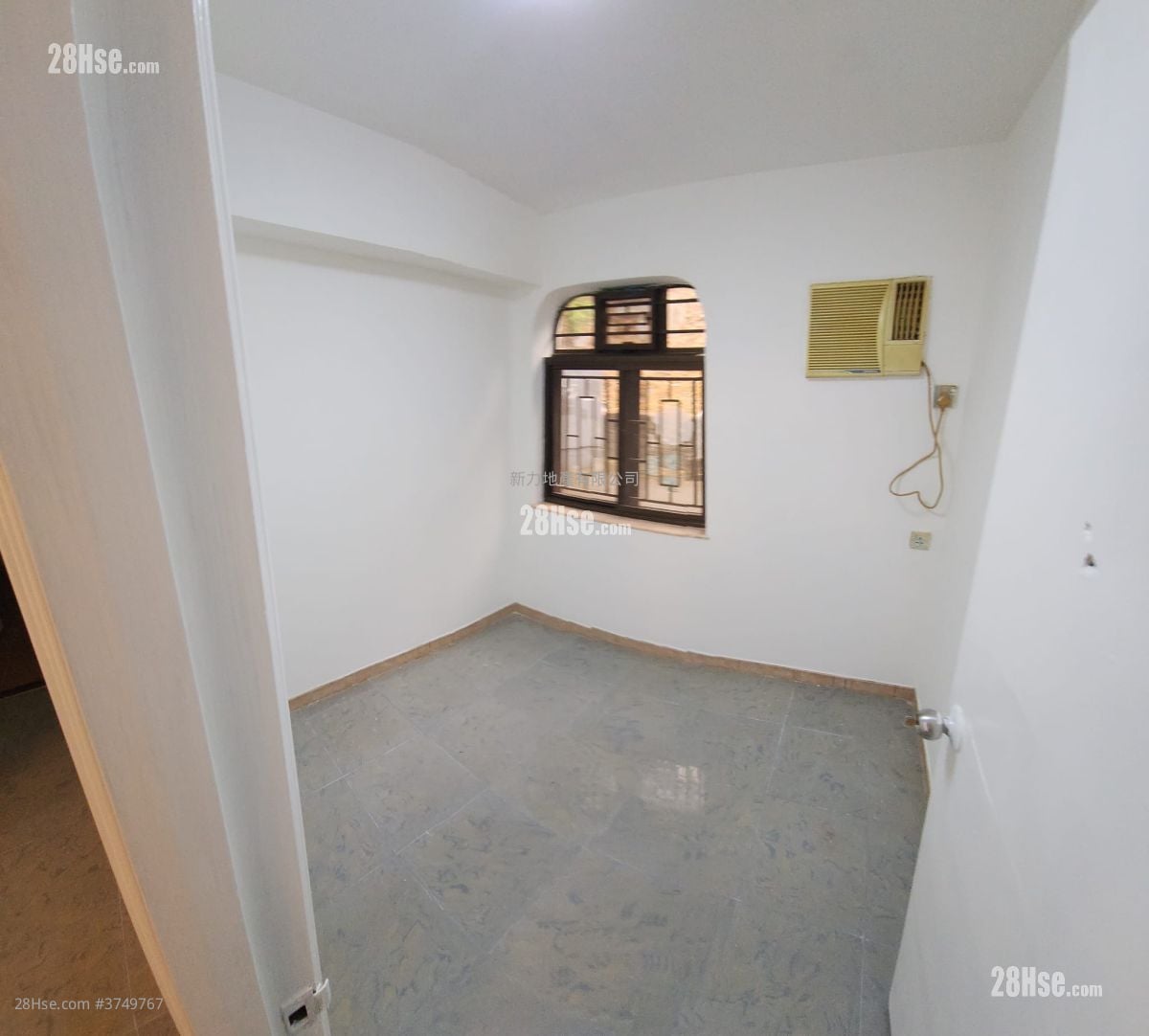 Tai Wai New Village Sell 3 Bedrooms , 1 Bathroom