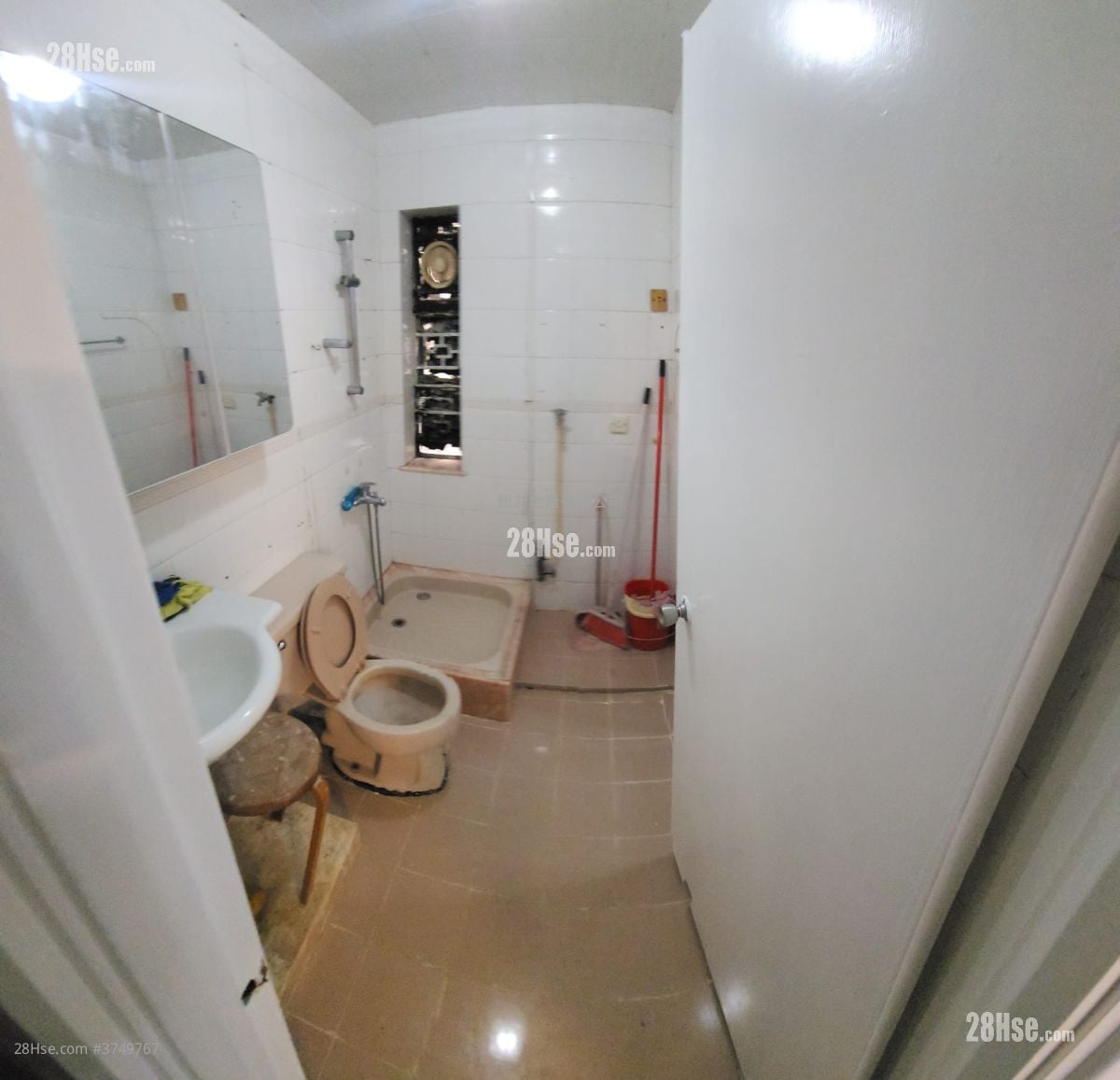 Tai Wai New Village Sell 3 Bedrooms , 1 Bathroom