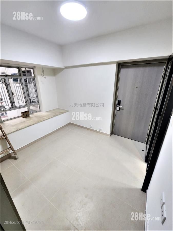 Garden Rivera Sell 2 Bedrooms , 1 Bathroom 242 ft²