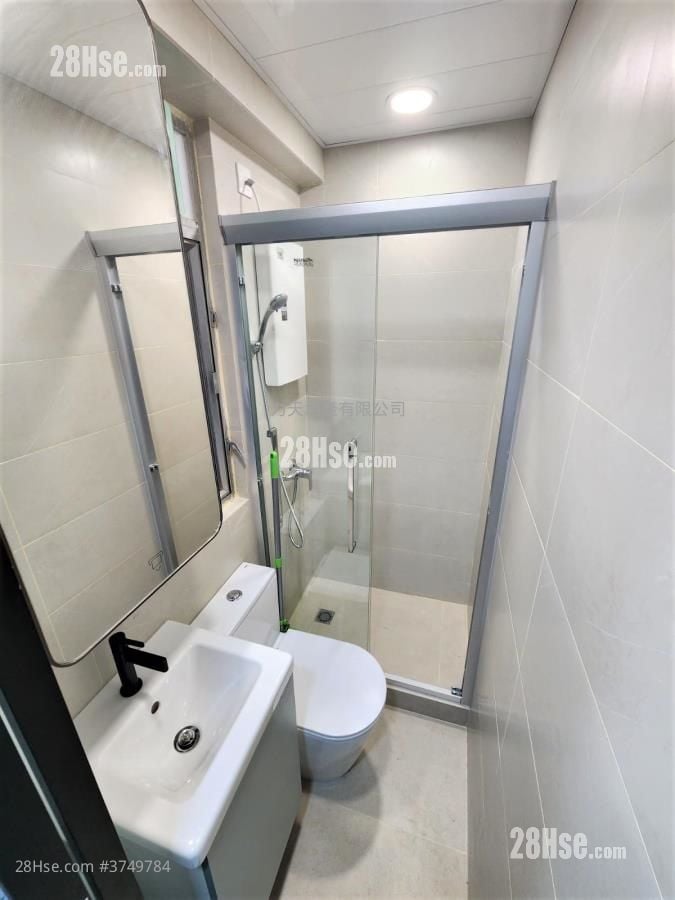 Garden Rivera Sell 2 Bedrooms , 1 Bathroom 242 ft²