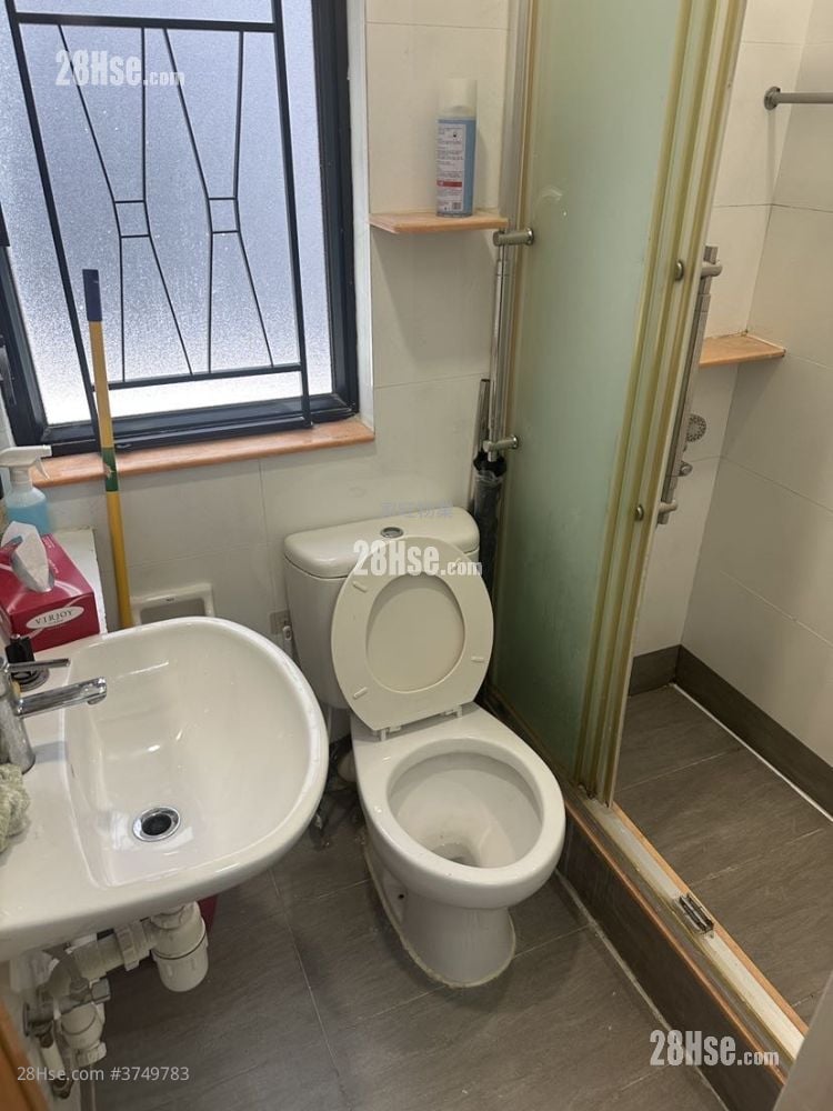 德仁大廈 售盤 2 房 , 1 浴室 302 平方呎