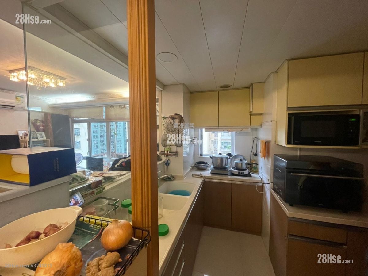 美孚新邨 售盘 3 房 716 平方尺