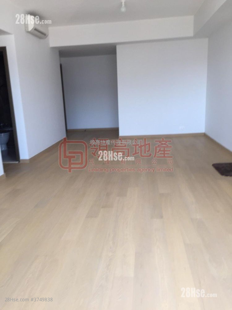 The Austin 售盘 4 房 , 3 浴室 1,358 平方尺