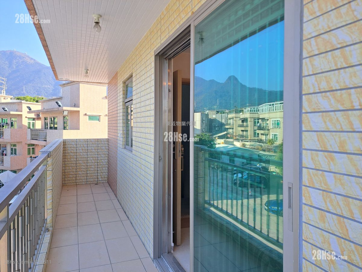 村屋 租盤 3 房 , 1 浴室 700 平方呎