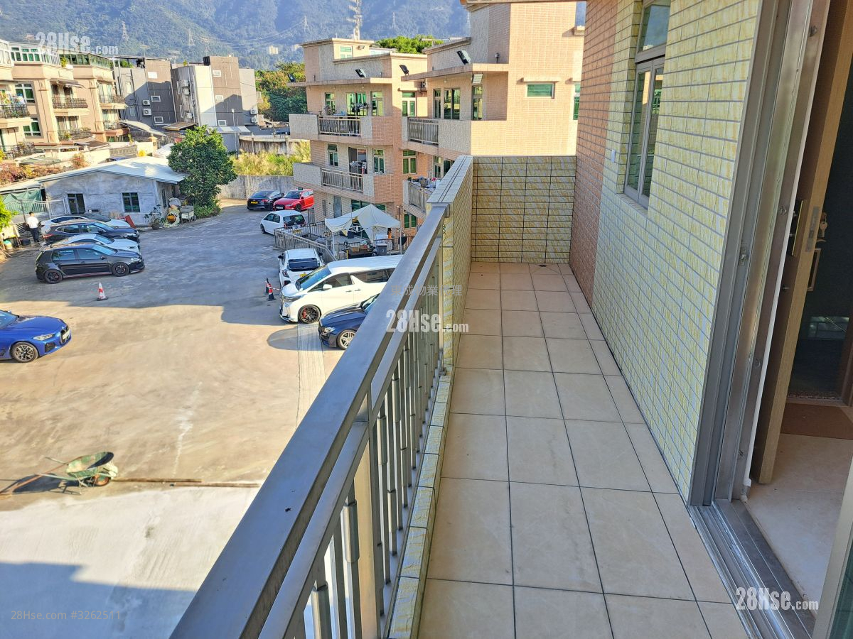 村屋 租盤 3 房 , 1 浴室 700 平方呎