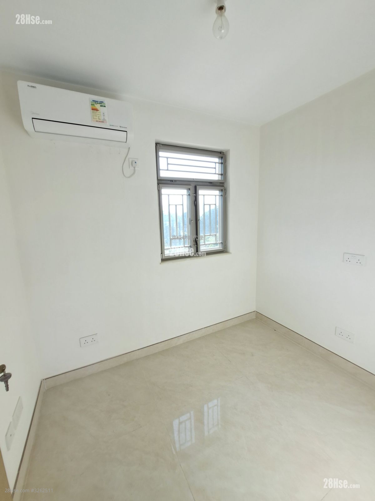 村屋 租盤 3 房 , 1 浴室 700 平方呎