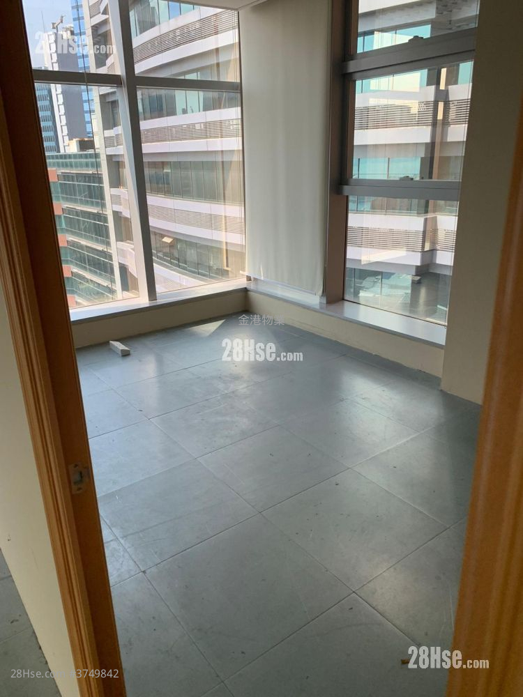 電訊一代廣場 租盤 4 房