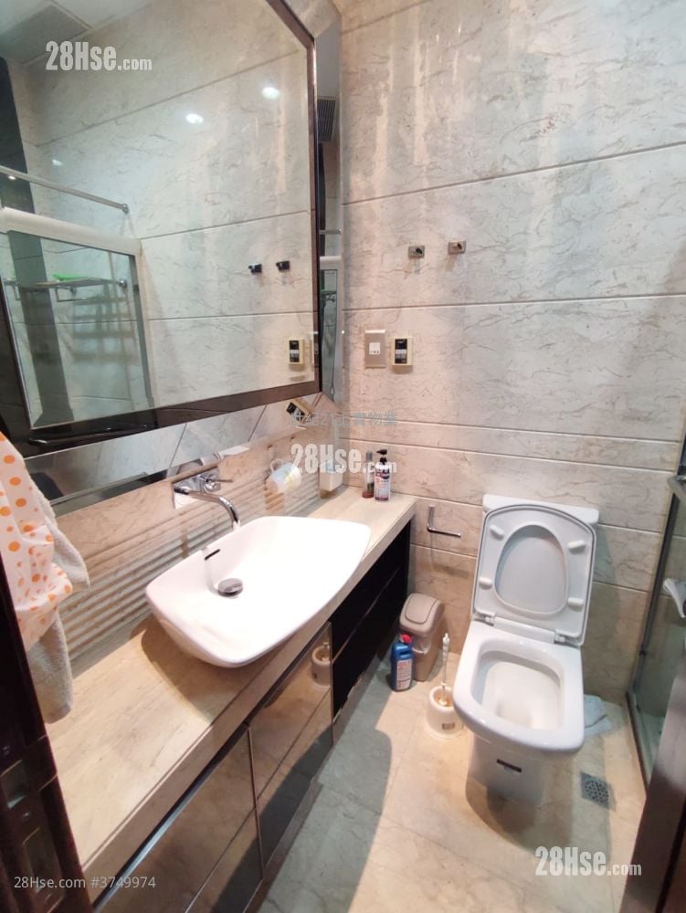 Meridian Hill Sell 4 Bedrooms , 3 Bathrooms 1,593 ft²