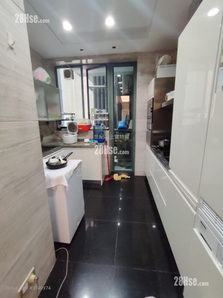 Meridian Hill Sell 4 Bedrooms , 3 Bathrooms 1,593 ft²