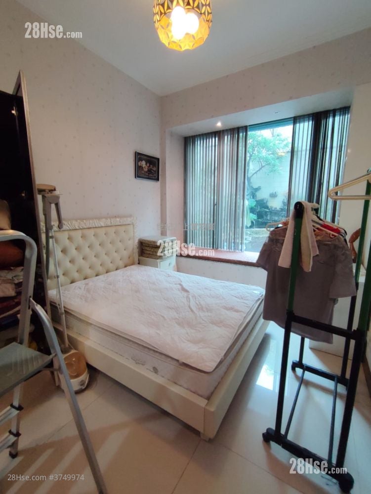 Meridian Hill Sell 4 Bedrooms , 3 Bathrooms 1,593 ft²