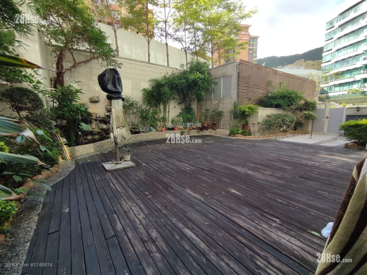 Meridian Hill Sell 4 Bedrooms , 3 Bathrooms 1,593 ft²