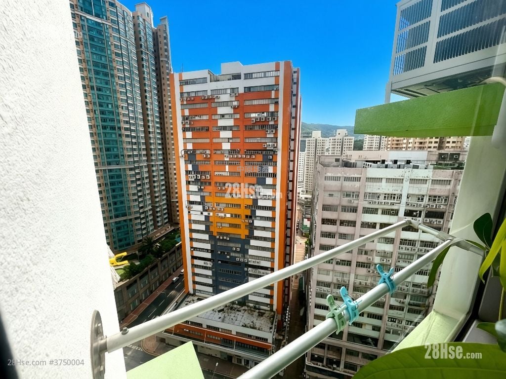 Sheung Chui Court Sell 2 Bedrooms , 1 Bathroom 439 ft²