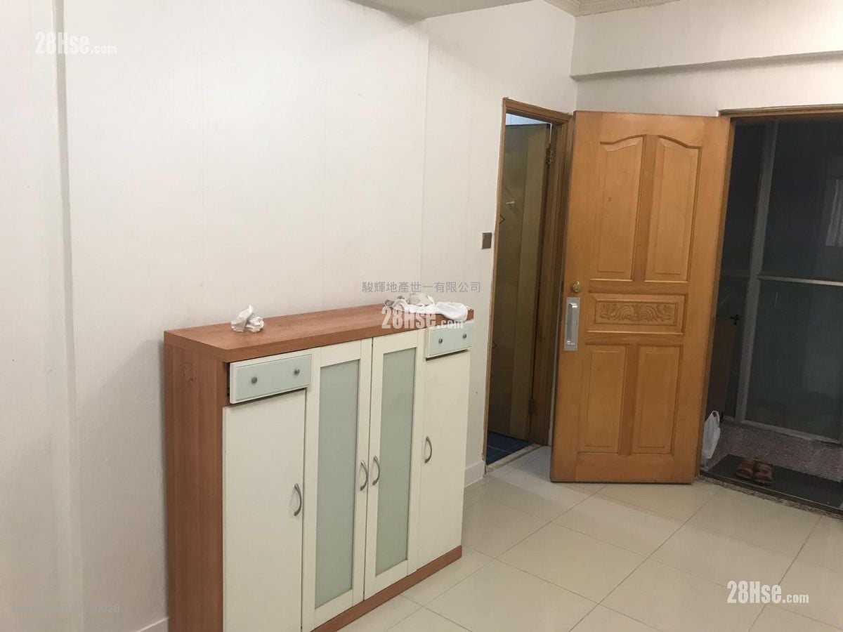 South Sea Apartments Sell 3 Bedrooms , 2 Bathrooms 504 ft²