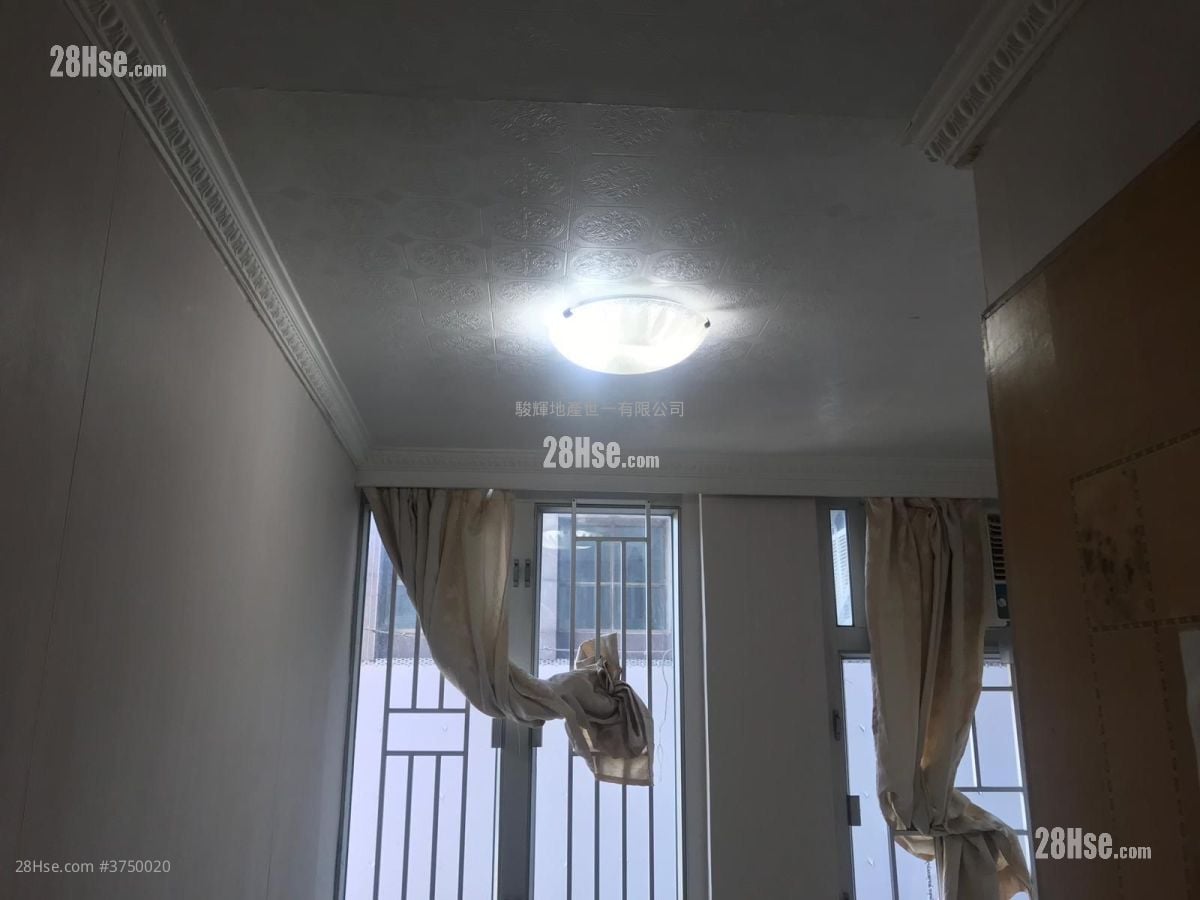 South Sea Apartments Sell 3 Bedrooms , 2 Bathrooms 504 ft²