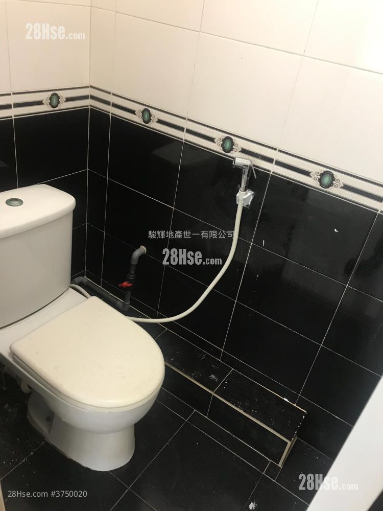 South Sea Apartments Sell 3 Bedrooms , 2 Bathrooms 504 ft²