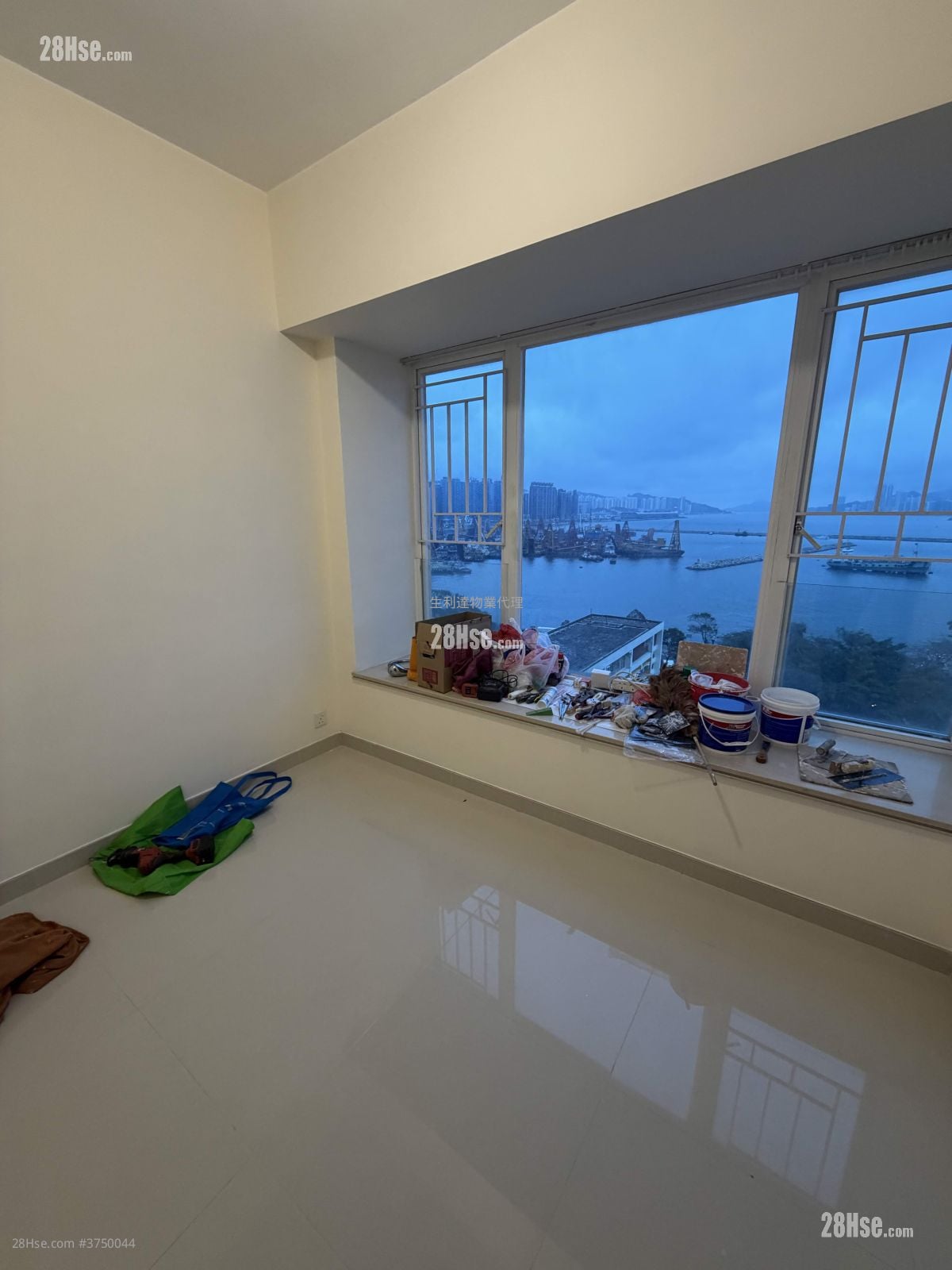 港图湾 售盘 3 房 , 1 浴室 603 平方尺