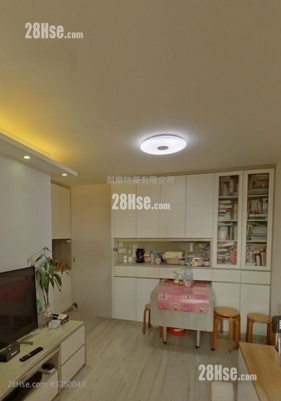 凯乐苑 售盘 4 房 , 1 浴室 477 平方尺