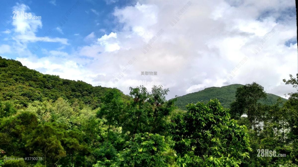 Hong Sing Garden Sell 3 Bedrooms , 1 Bathroom 592 ft²