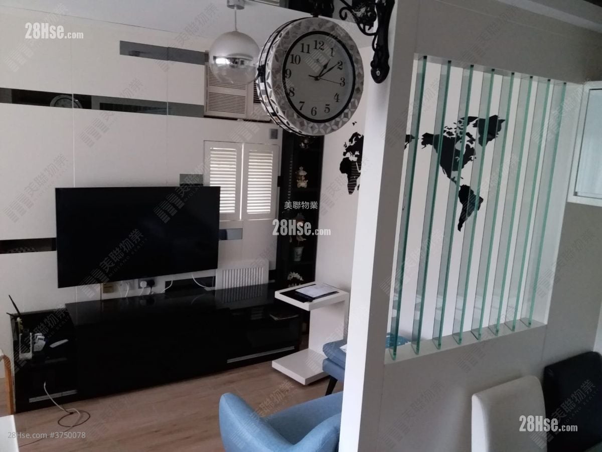 Hong Sing Garden Sell 3 Bedrooms , 1 Bathroom 592 ft²
