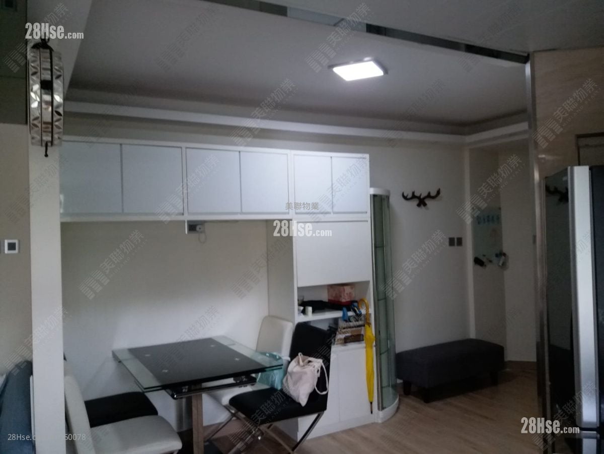 Hong Sing Garden Sell 3 Bedrooms , 1 Bathroom 592 ft²