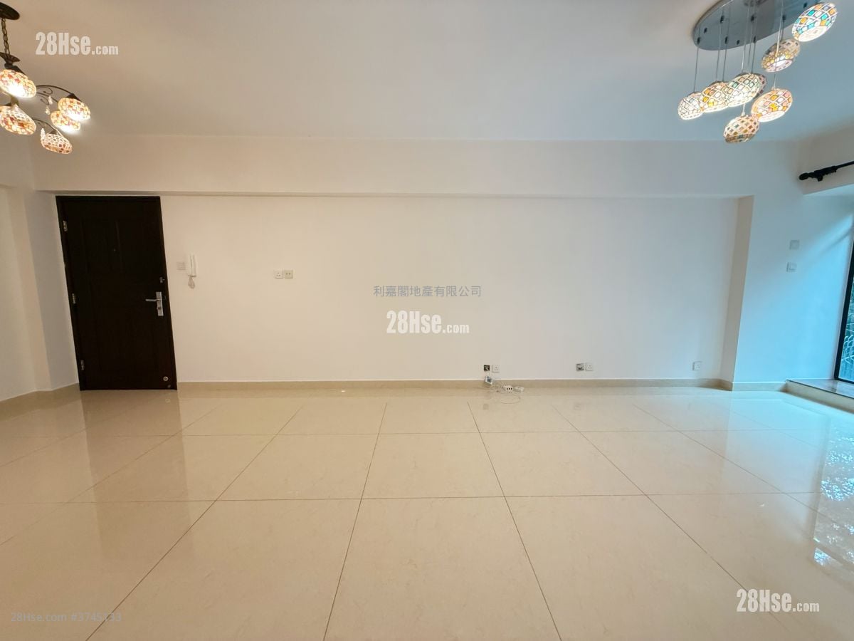 Savanna Garden Sell 3 Bedrooms , 2 Bathrooms 959 ft²