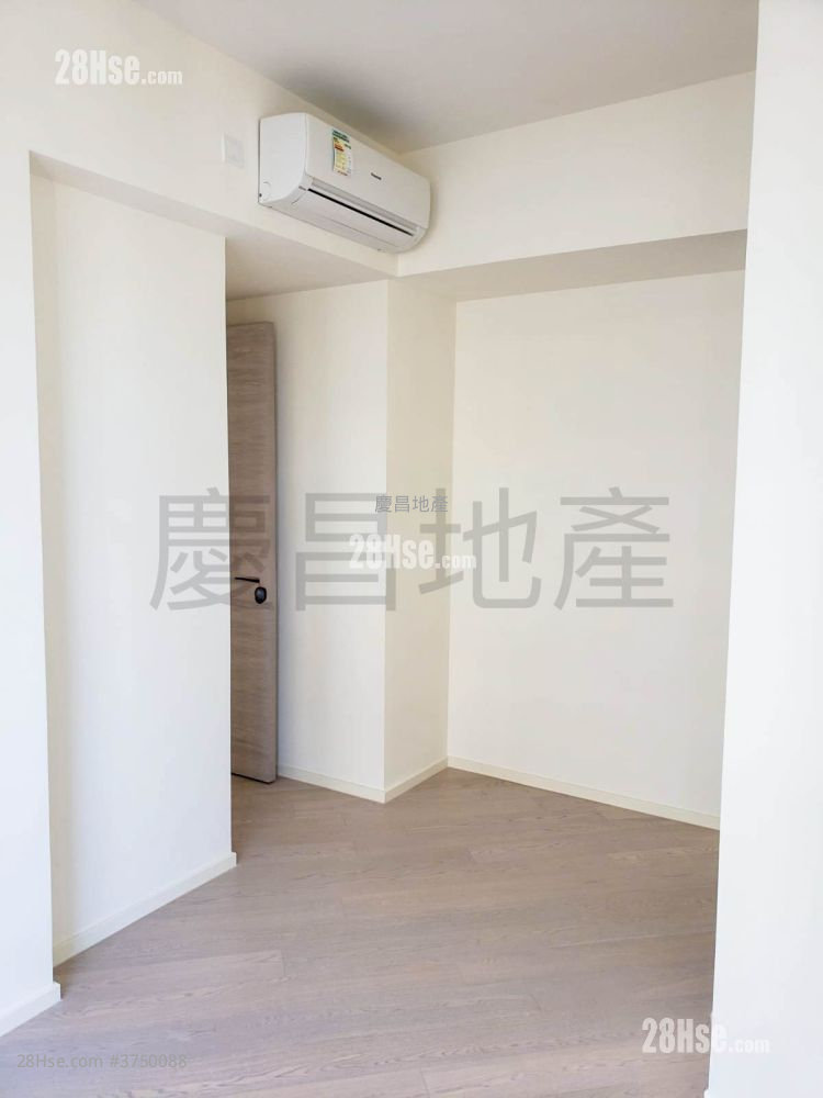 Fleur Pavilia Rental 4 Bedrooms , 3 Bathrooms 1,024 ft²