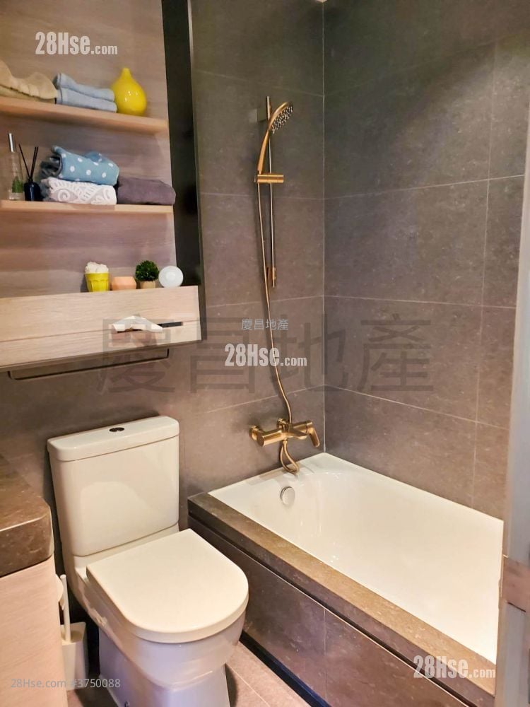 Fleur Pavilia Rental 4 Bedrooms , 3 Bathrooms 1,024 ft²