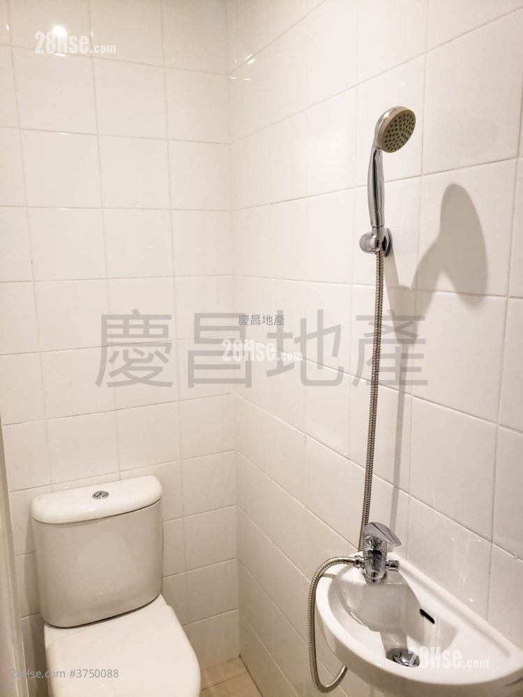 Fleur Pavilia Rental 4 Bedrooms , 3 Bathrooms 1,024 ft²