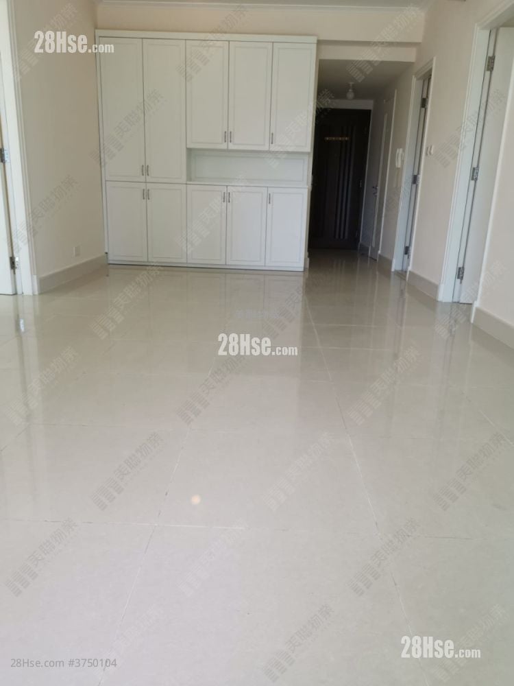 領峰 售盤 4 房 , 2 浴室 987 平方呎