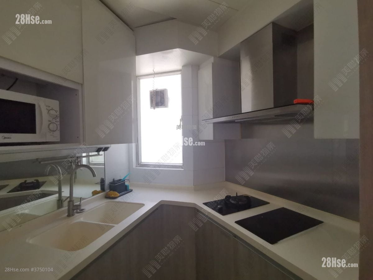 領峰 售盤 4 房 , 2 浴室 987 平方呎