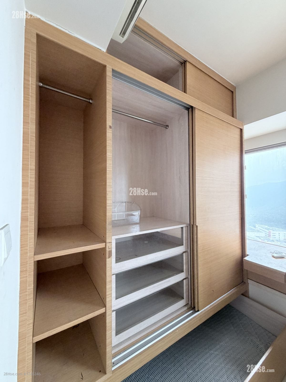 致蓝天 租盘 5+ 房 , 2 浴室 792 平方尺